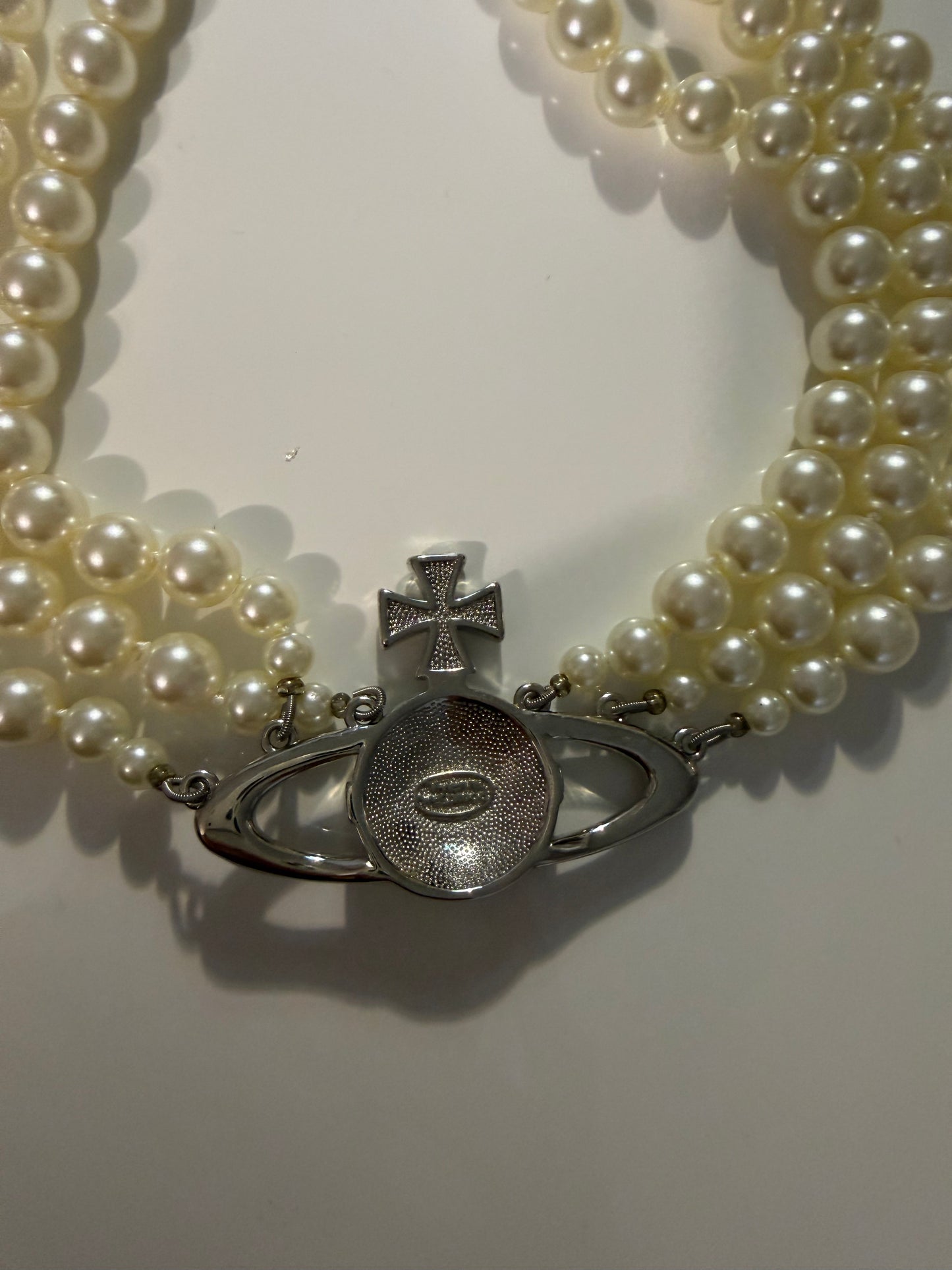 vivienne westwood pearl 3 layer necklace